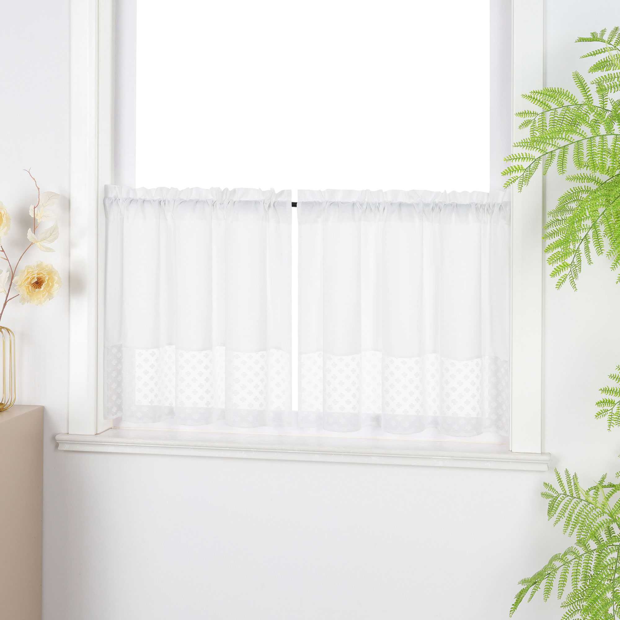 Cafe Curtain in Patchwork Style with Clover Pattern, 2 Pieces, with Rod-Pocket Design - White, H x W 45 x 120cm