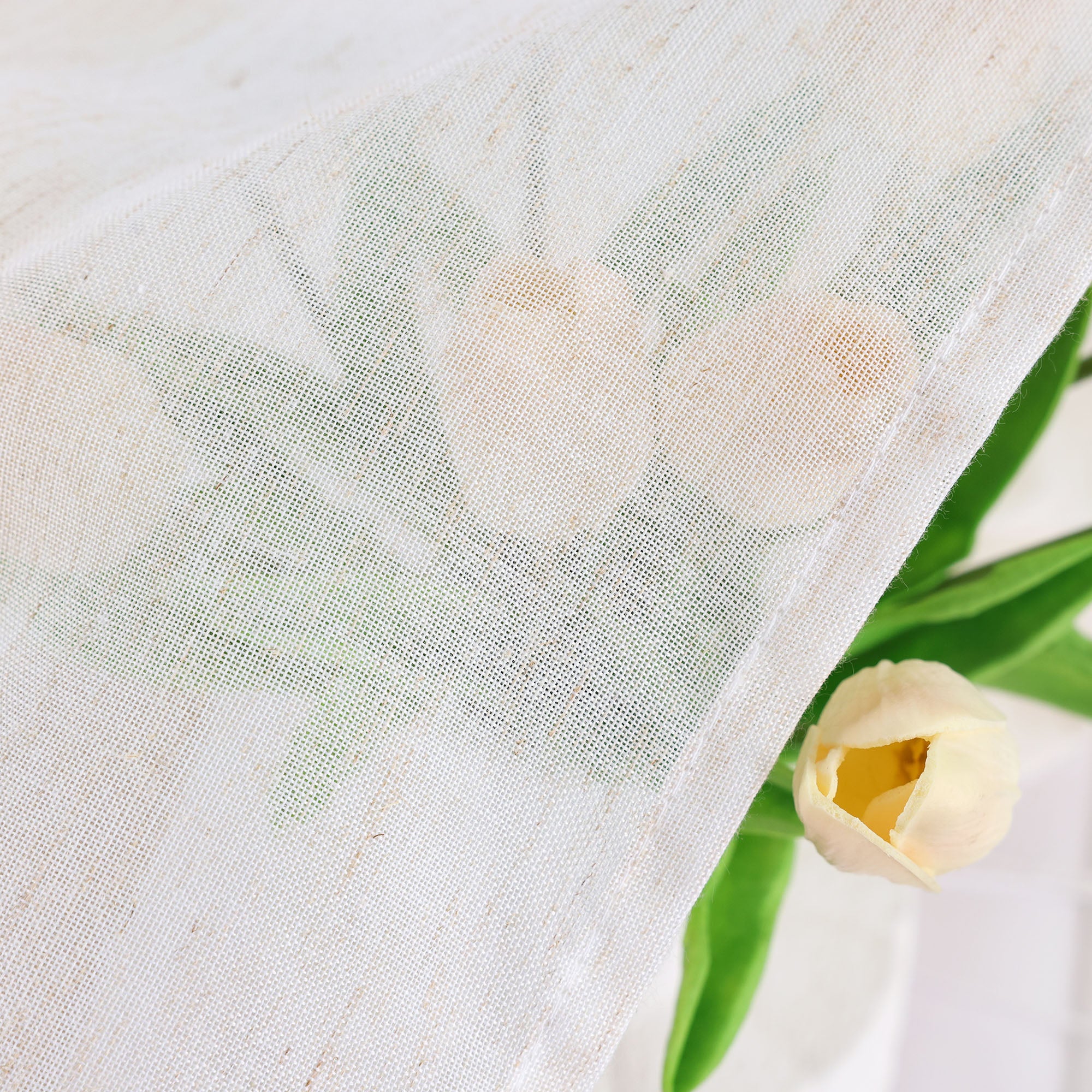 Roman Shade Semi-Sheer with Fine Linen Texture made of Polyester 1 Piece