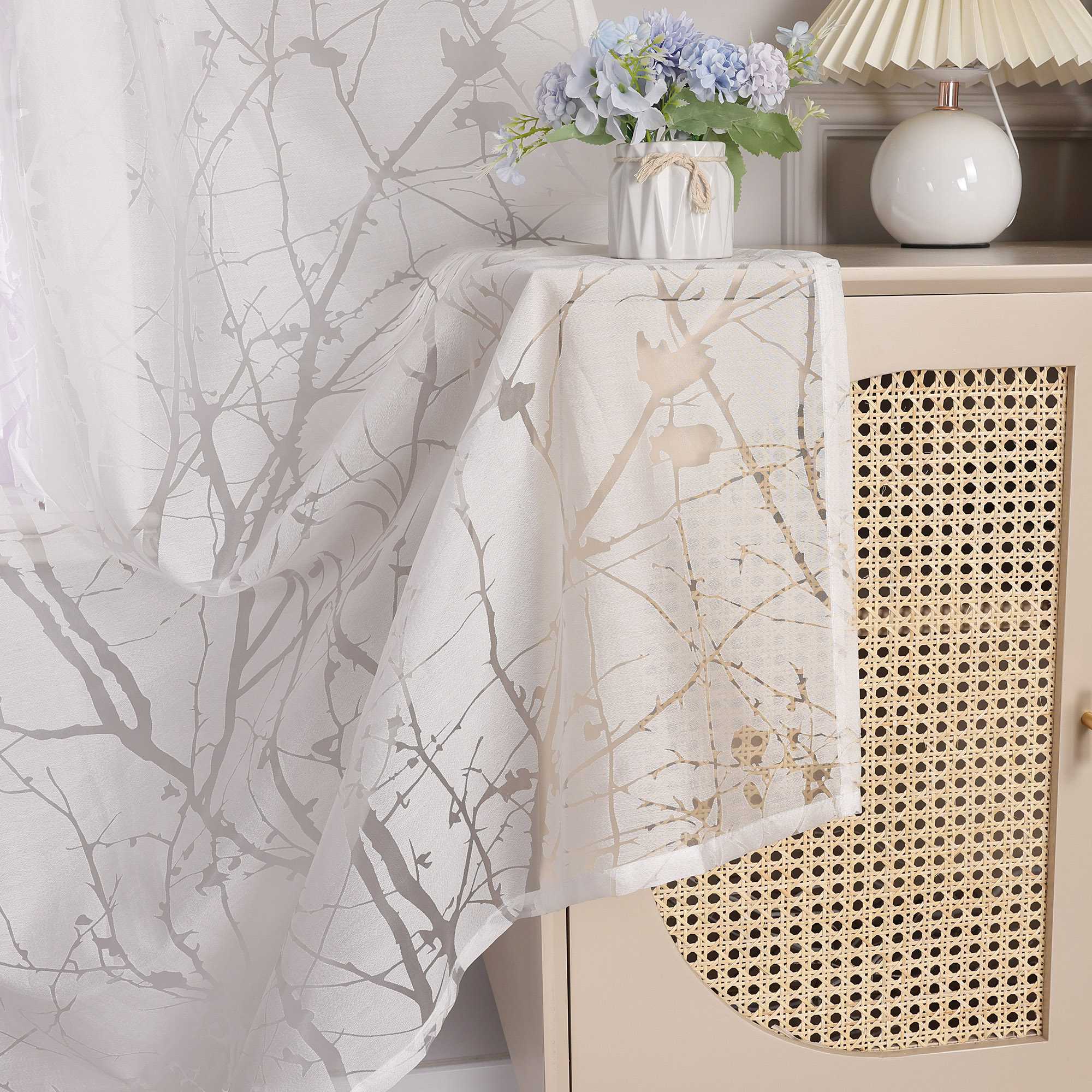 Curtain with Floral Pattern Light-Filtering White 1 Piece - Grommet Panel, White