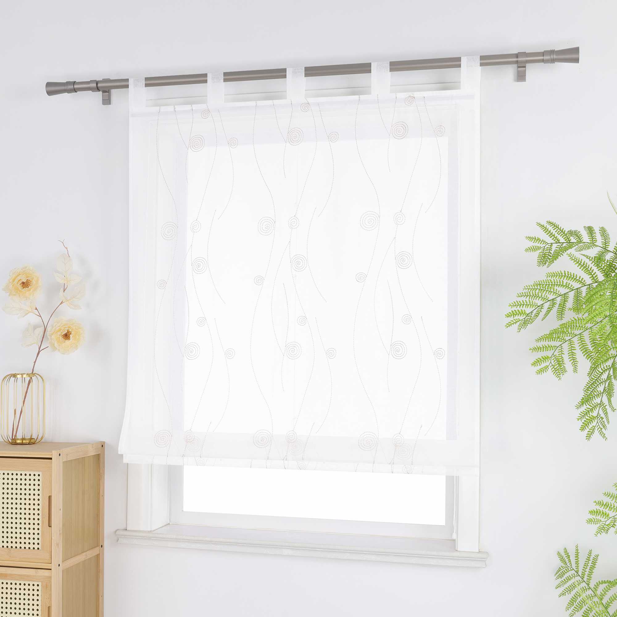 Roman Shade with Circle Pattern