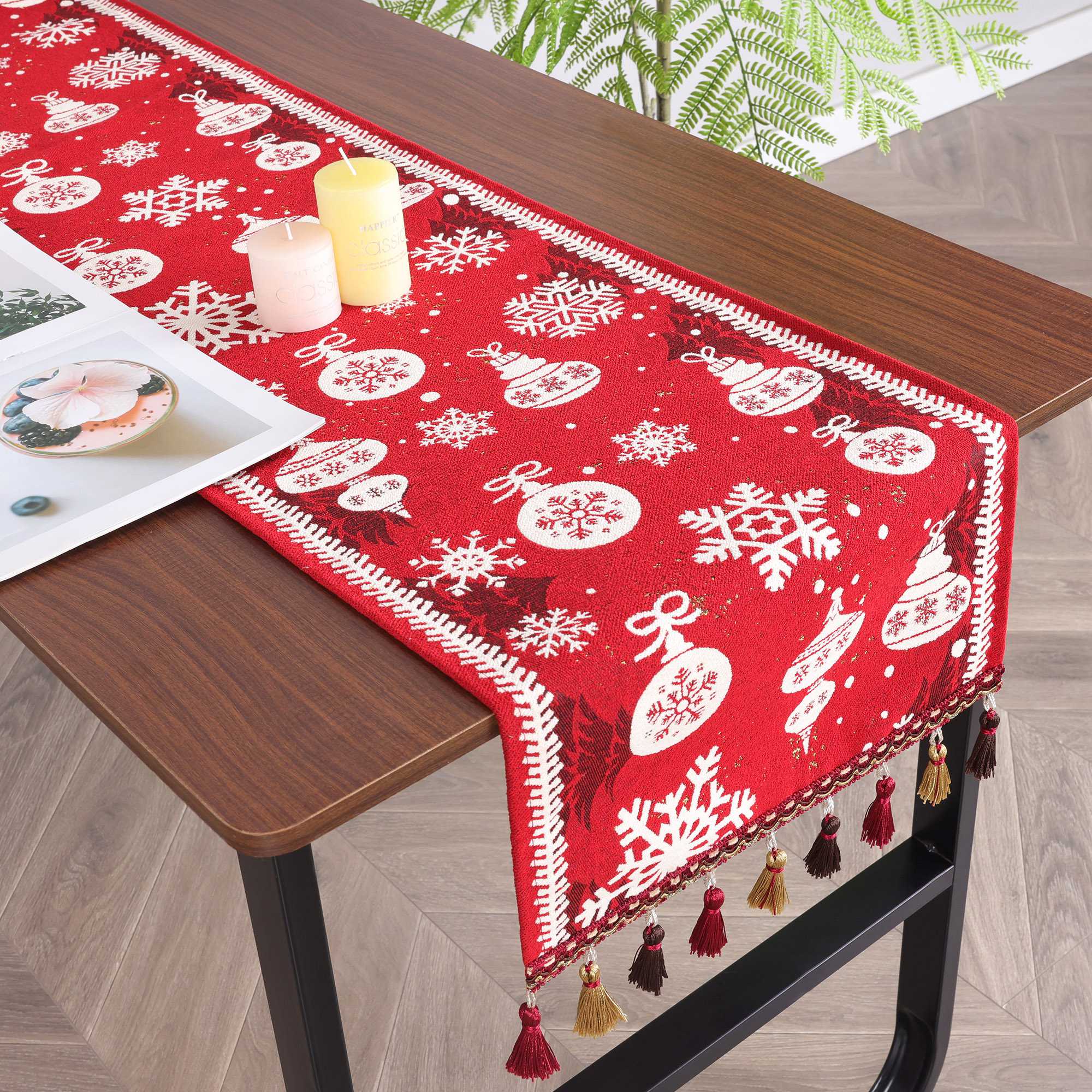 Festive Christmas Table Runner - White, H x W 33 x 160cm
