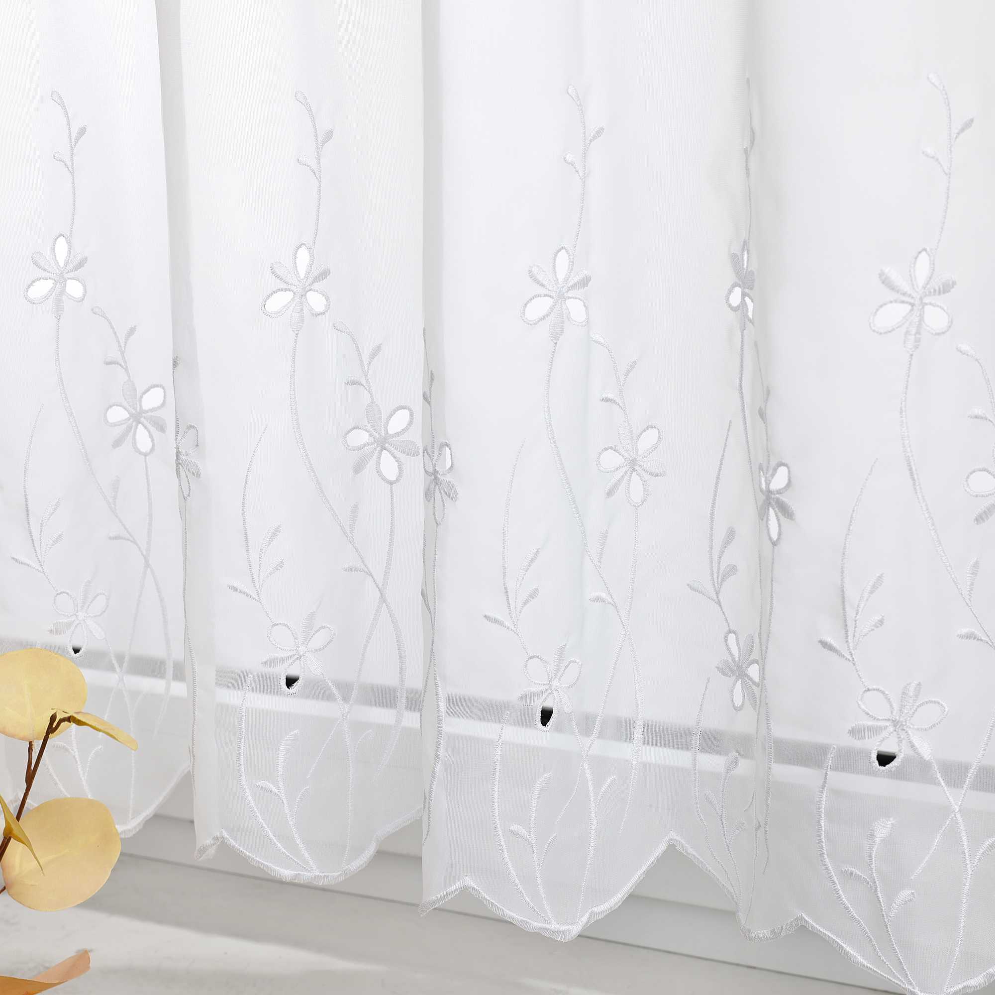Cafe Curtain Country Style with Floral Pattern